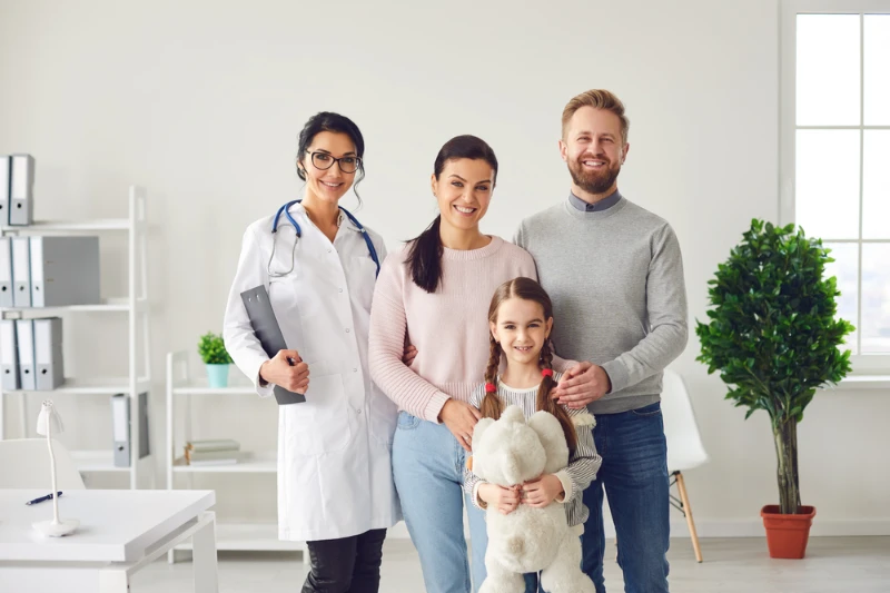 happy family patients at Soluna Medical